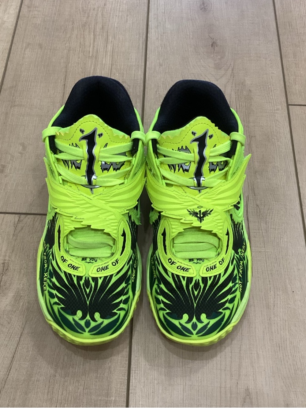 PUMA MB.05 Voltage Boys Size 5.5